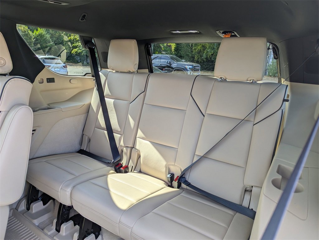 Used 2022 Cadillac Escalade Premium Luxury image 31