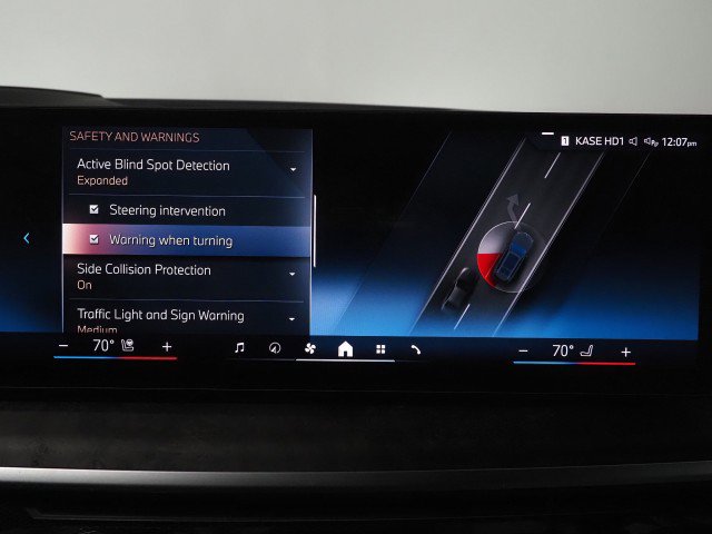 Used 2024 BMW X7 xDrive40i image 43