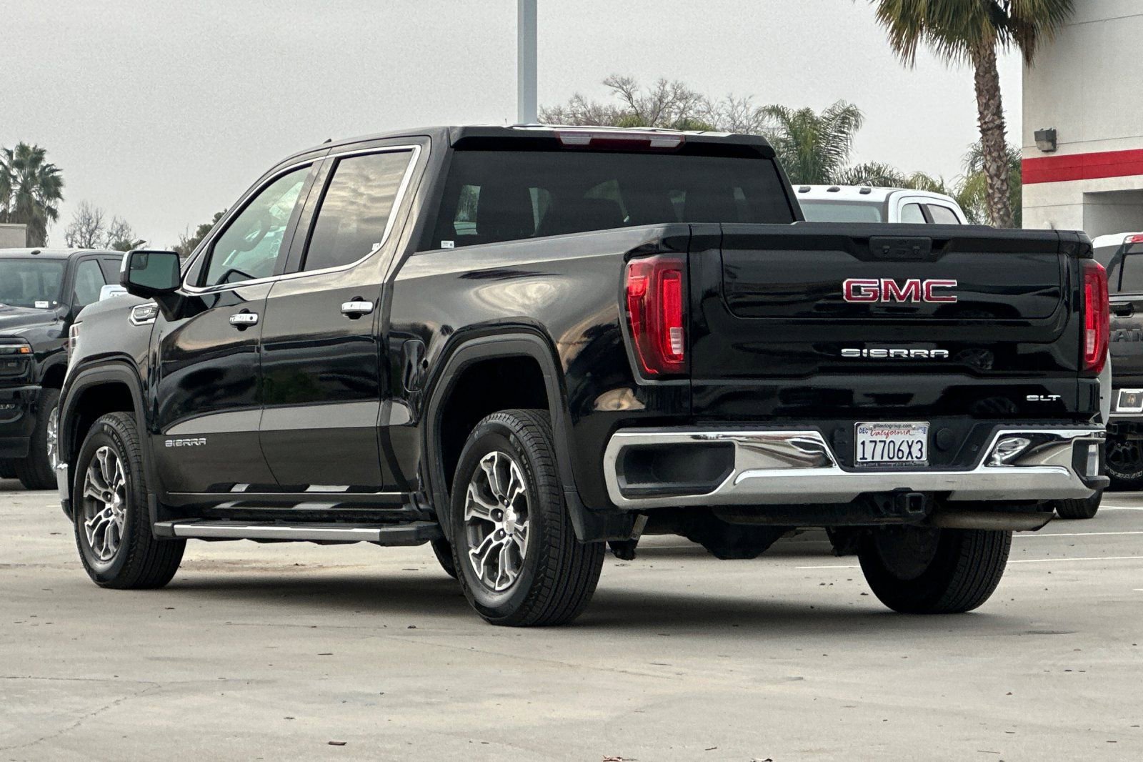Used 2024 GMC Sierra 1500 SLT image 4