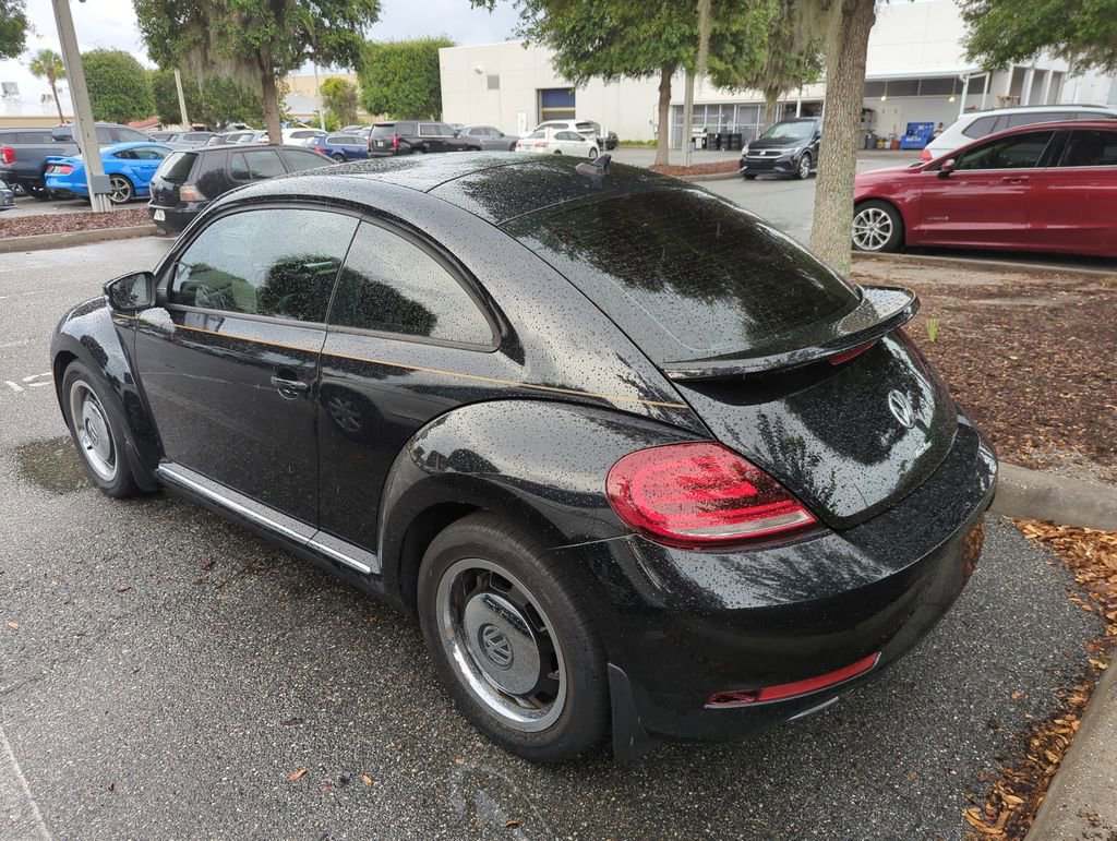 Used 2018 Volkswagen Beetle 2.0T Coast FWD image 3
