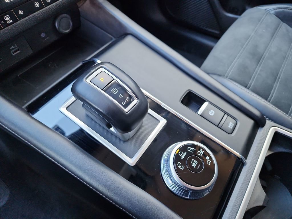 Used 2024 Mitsubishi Outlander SE Black Edition image 28