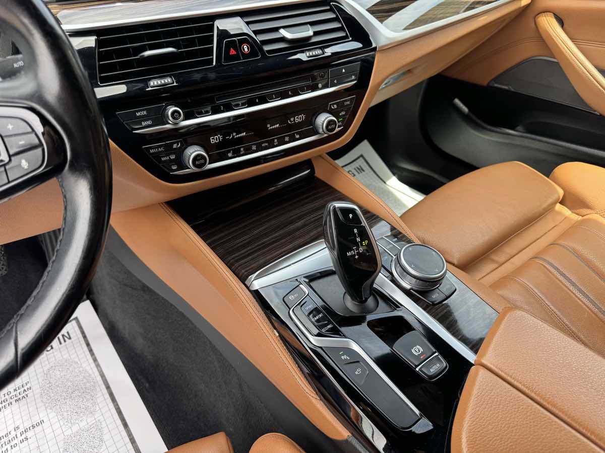 Used 2019 BMW 530i xDrive w/ Luxury Package AWD/4WD image 21
