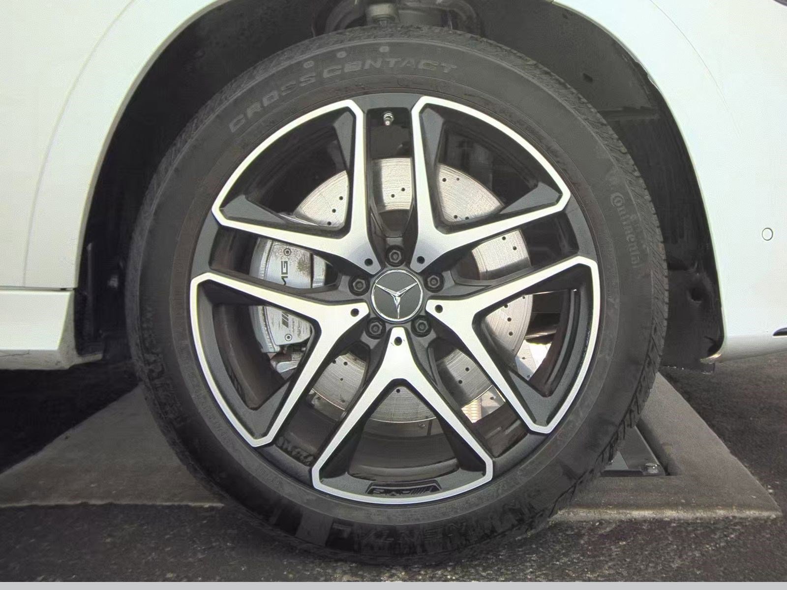 Used 2025 Mercedes-Benz GLE 53 AMG 4MATIC Coupe image 11