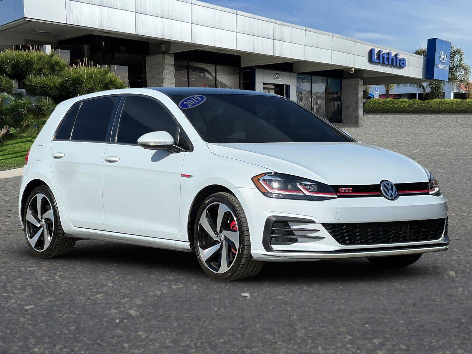 Used 2019 Volkswagen GTI SE FWD image 10