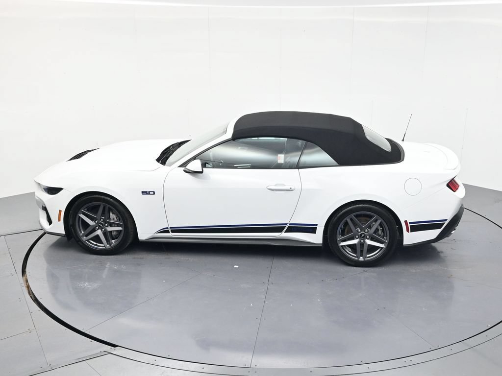 Used 2025 Ford Mustang GT Premium RWD image 36