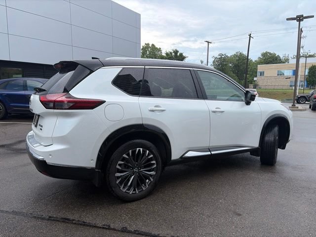 Used 2024 Nissan Rogue Platinum w/ Platinum Premium Package AWD/4WD image 3