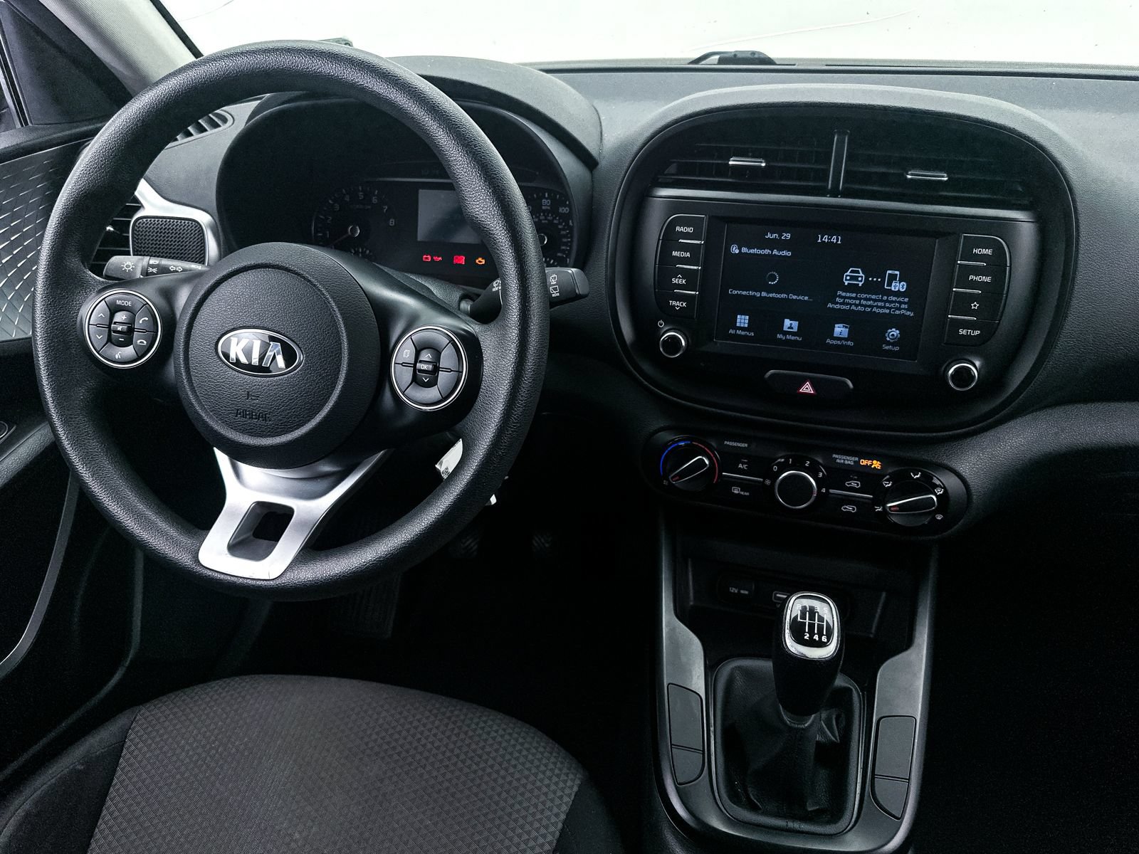 Used 2020 Kia Soul LX FWD image 3
