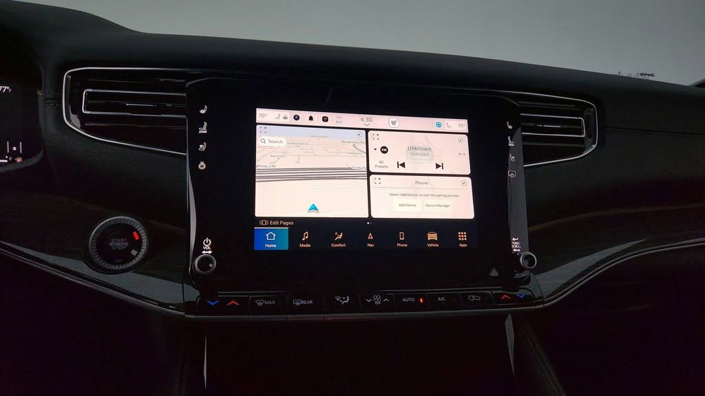 Used 2022 Jeep Wagoneer Series II AWD/4WD image 29