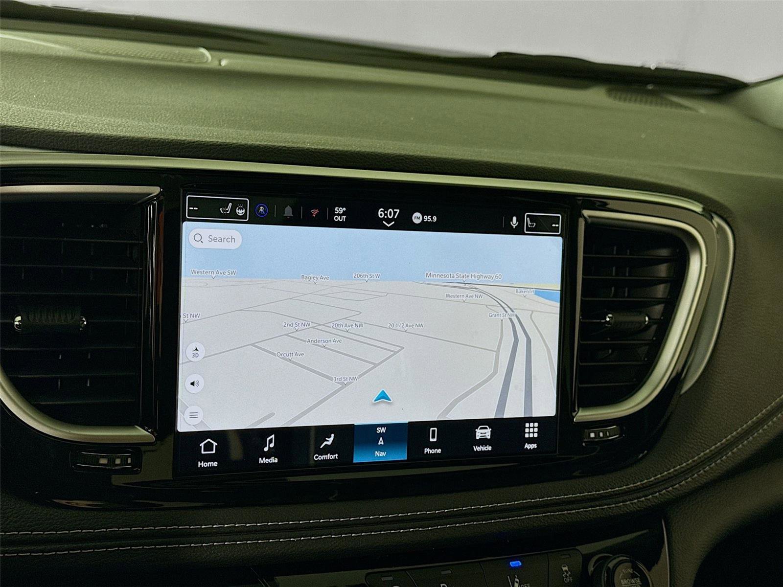 New 2026 Chrysler Pacifica Limited w/ Trailer Tow Group image 8