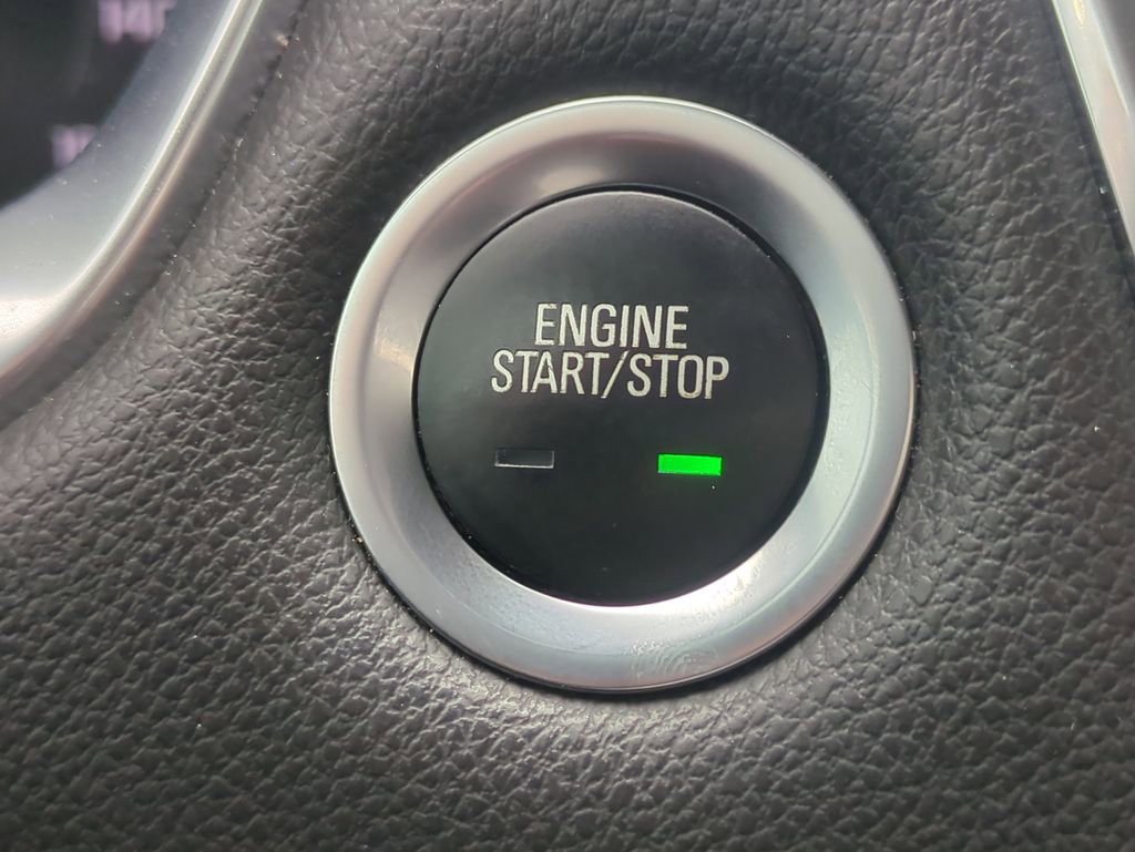 Used 2020 Chevrolet Traverse RS image 32