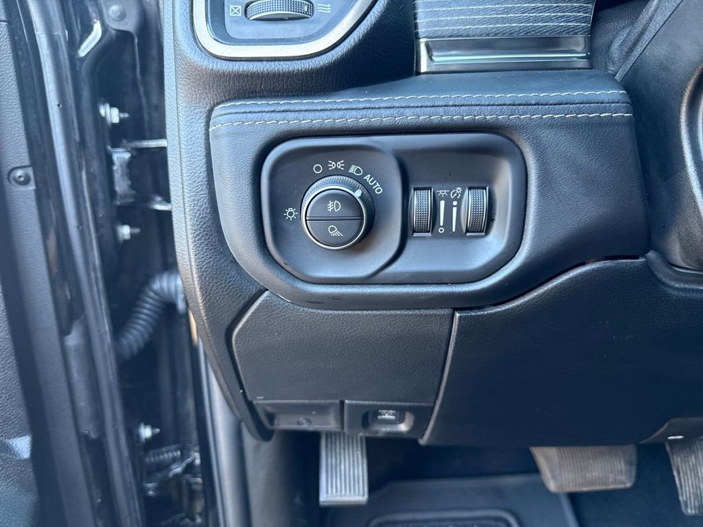 Used 2021 RAM 3500 Limited image 14