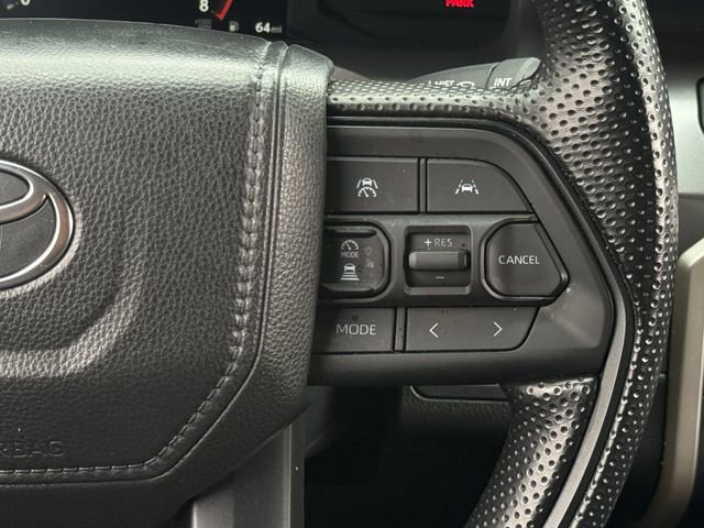 Used 2025 Toyota Tacoma SR5 AWD/4WD image 16