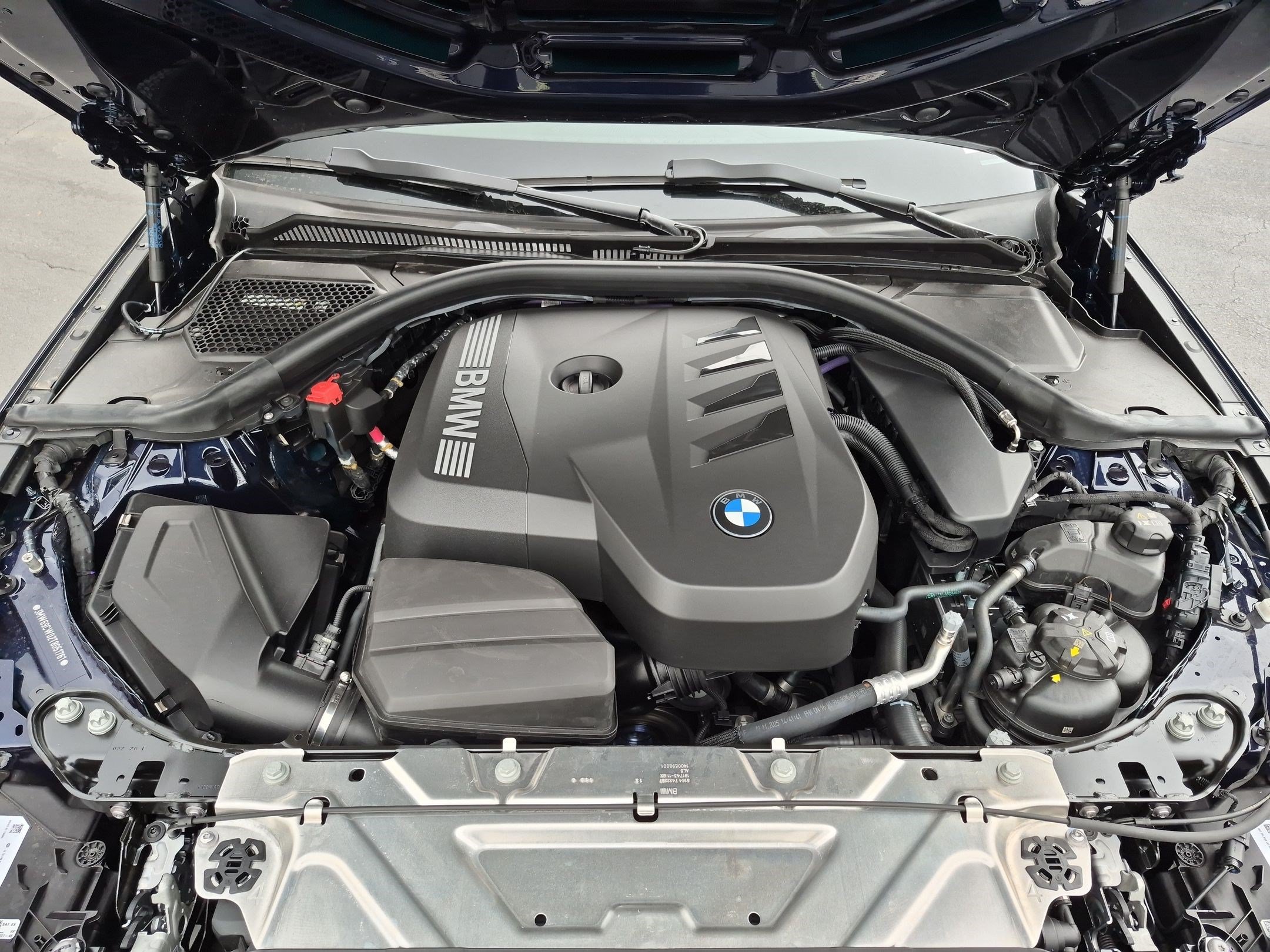 New 2026 BMW 330i Sedan w/ M Sport Package RWD image 35