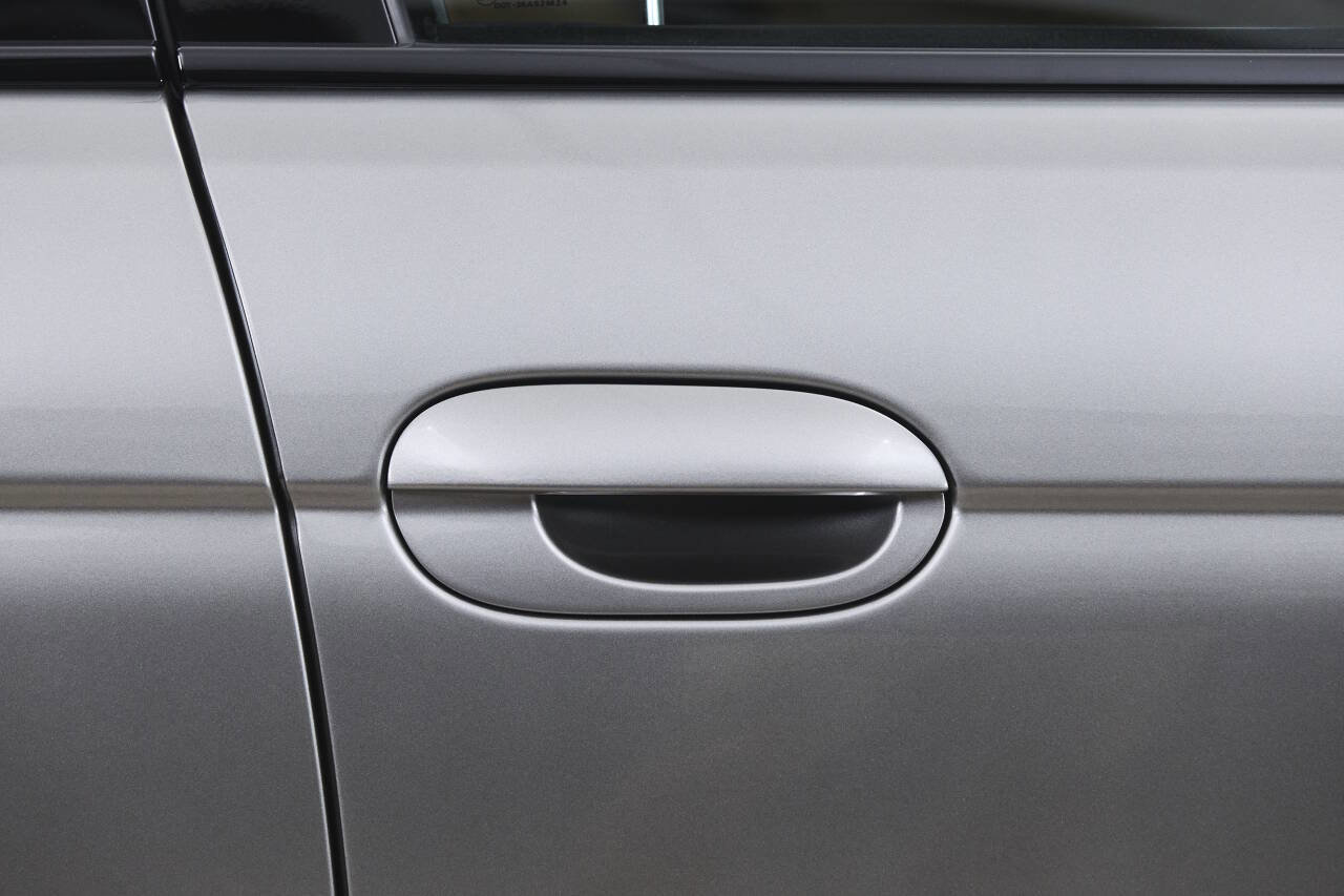 Used 2003 BMW M5 image 33