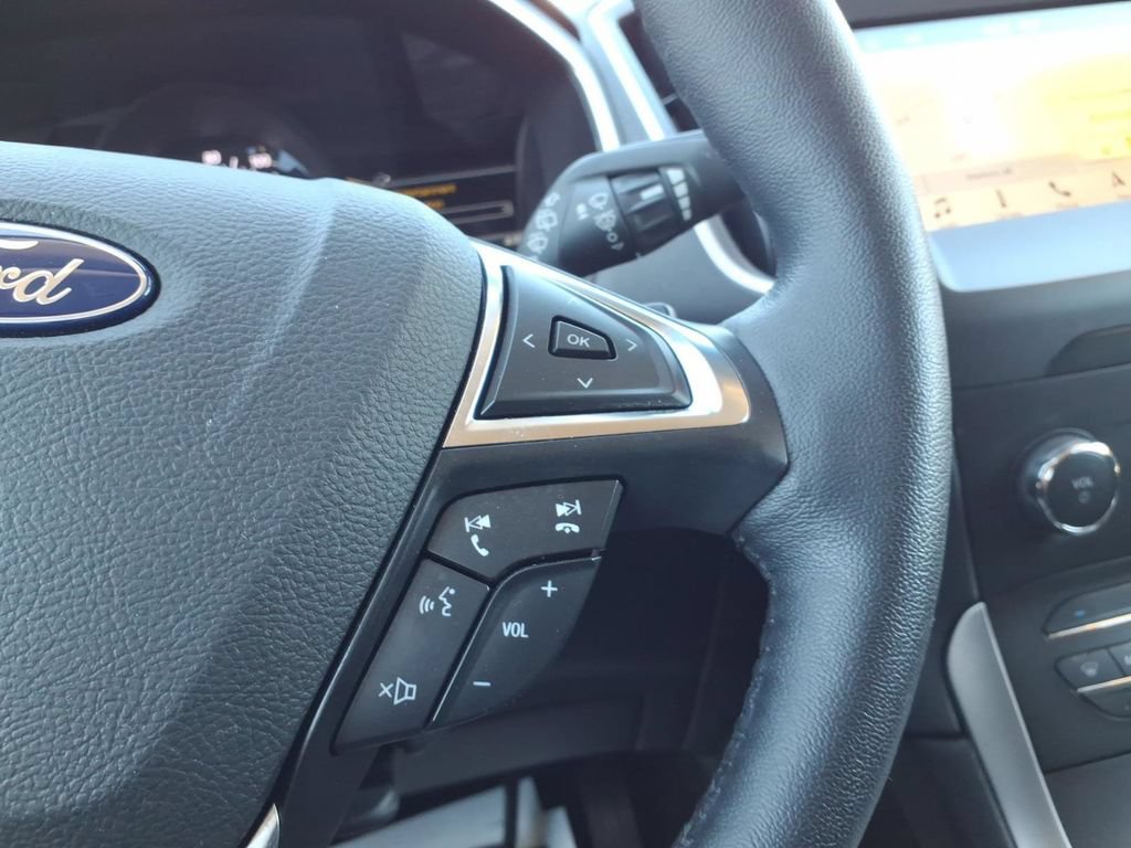 Certified 2019 Ford Edge SEL w/ Equipment Group 201A AWD/4WD image 17