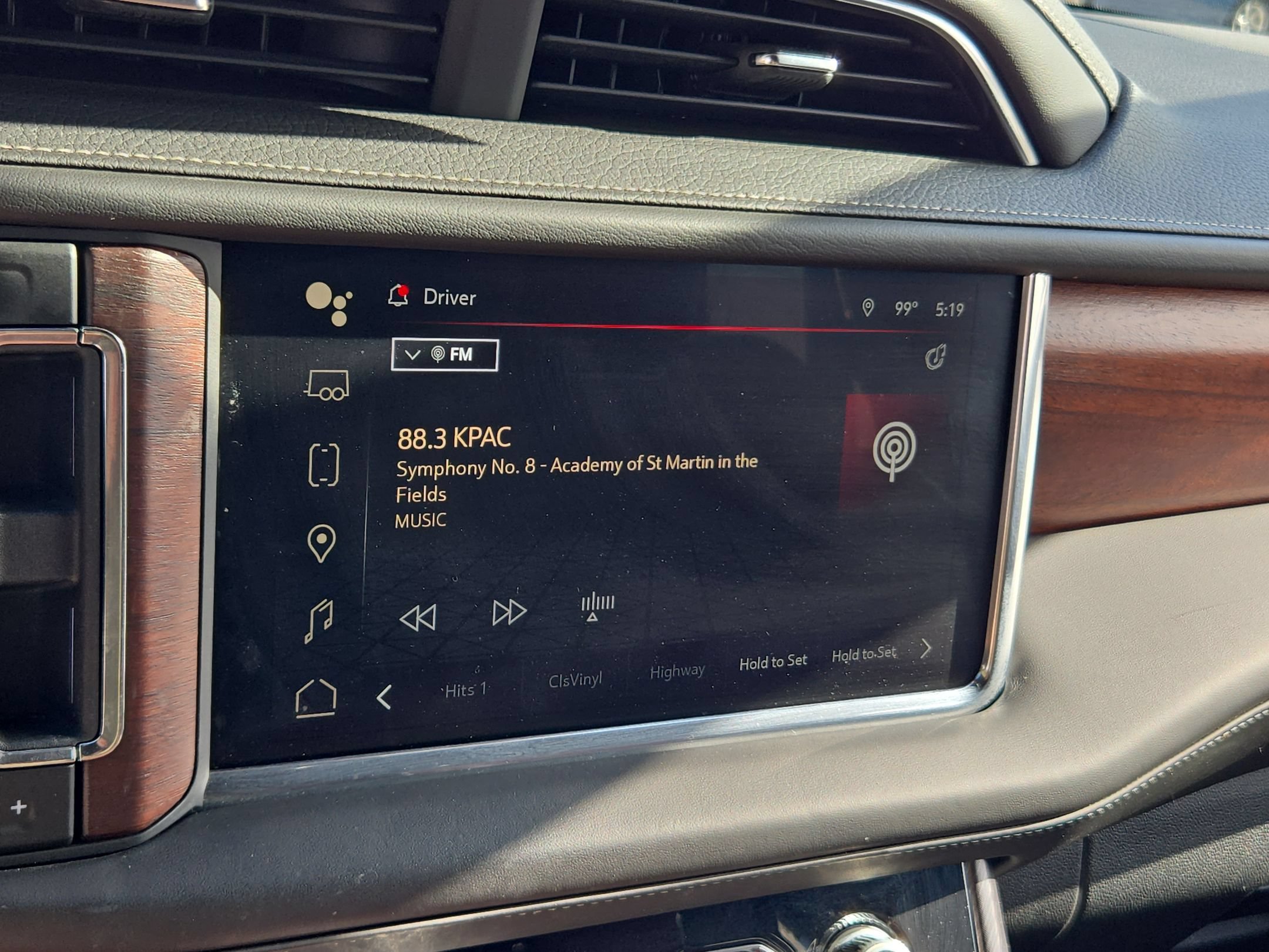 Certified 2023 GMC Yukon Denali Ultimate AWD/4WD image 15