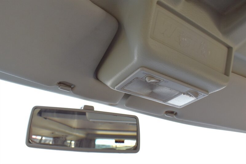 Used 2002 Volkswagen Eurovan MV FWD image 15
