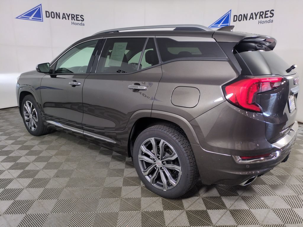 Used 2019 GMC Terrain Denali w/ LPO, Floor Liner Package FWD image 3