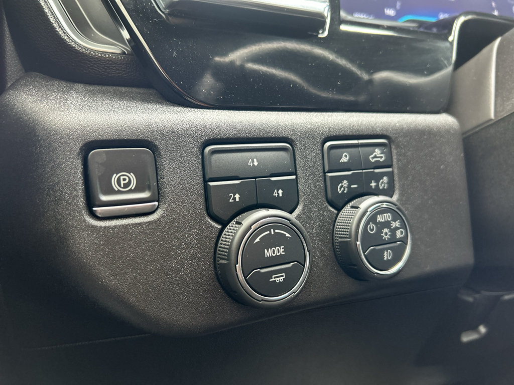 Used 2025 Chevrolet Silverado 3500 LT w/ Convenience Package AWD/4WD image 30