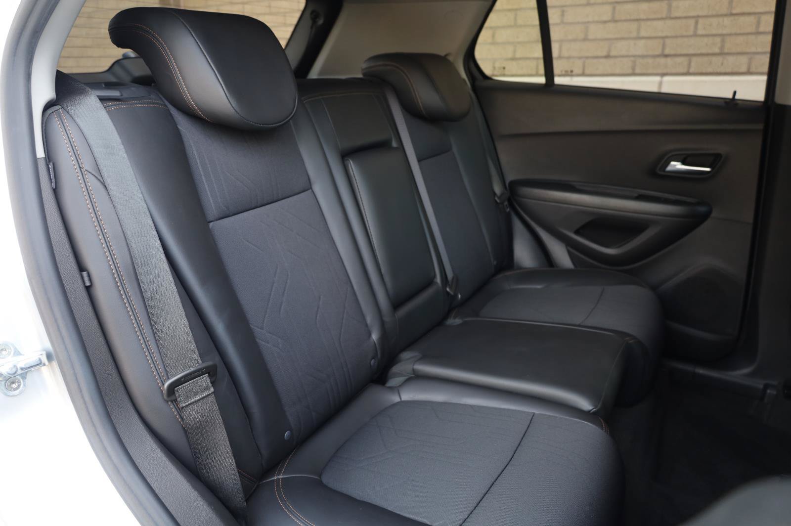 Used 2021 Chevrolet Trax LT w/ LT Convenience Package FWD image 27