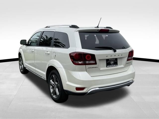 Used 2017 Dodge Journey Crossroad FWD image 4