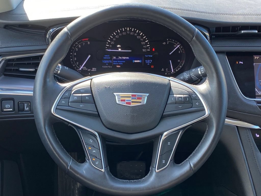 Used 2017 Cadillac XT5 Luxury w/ Driver Awareness Package AWD/4WD image 23