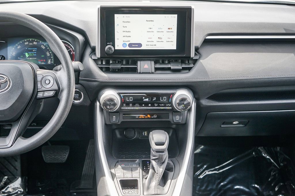 Used 2025 Toyota RAV4 XLE image 14