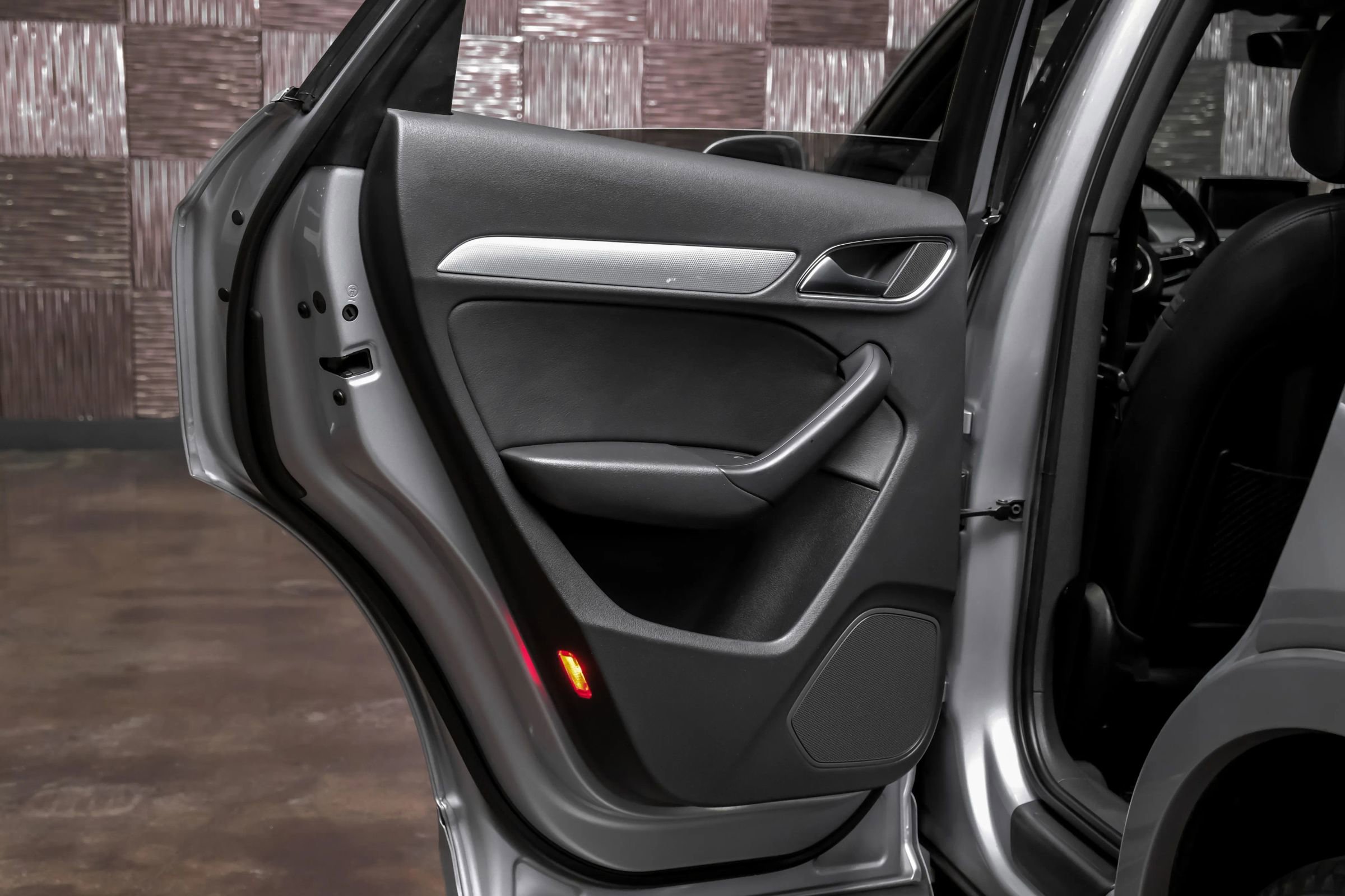 Used 2016 Audi Q3 2.0T Premium Plus w/ Technology Package image 39