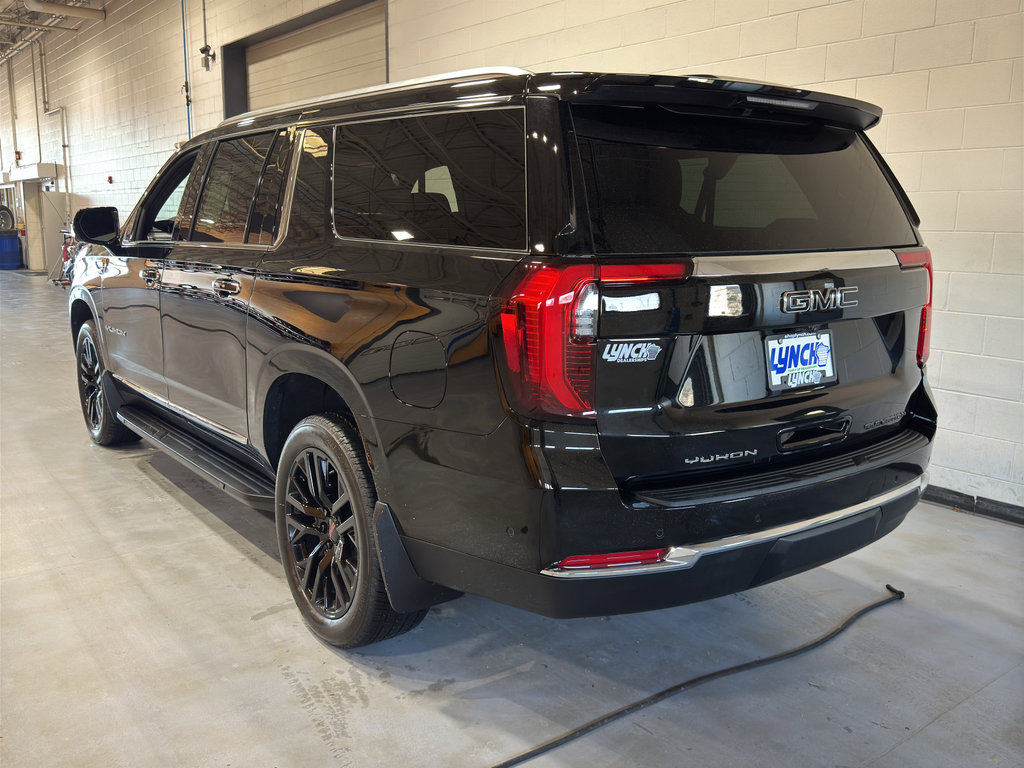 Used 2025 GMC Yukon XL Elevation w/ LPO, Elevation Black Package image 3