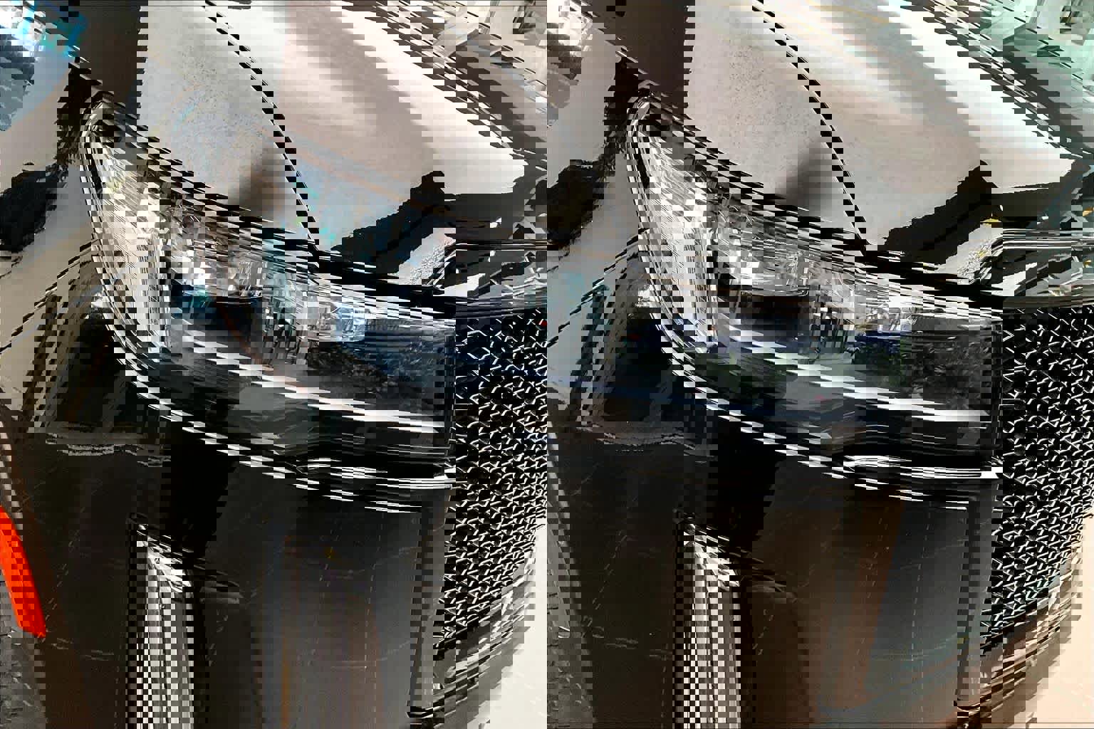 Used 2023 Cadillac Escalade Sport w/ Touring Package image 26