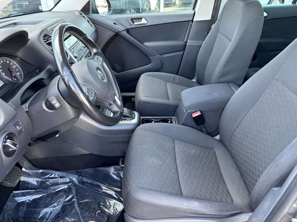 Used 2013 Volkswagen Tiguan S image 13