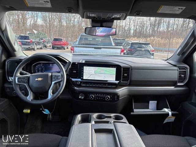 Used 2024 Chevrolet Silverado 1500 LT image 3