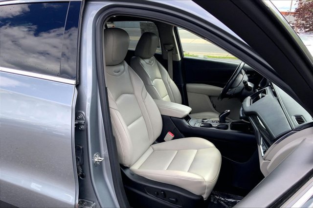 Used 2023 Cadillac XT4 Premium Luxury AWD/4WD image 6