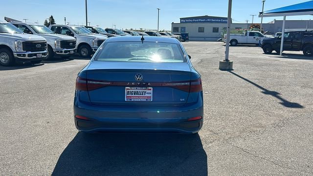 Used 2025 Volkswagen Jetta SE image 4