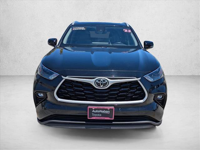 Certified 2023 Toyota Highlander XLE AWD/4WD image 2