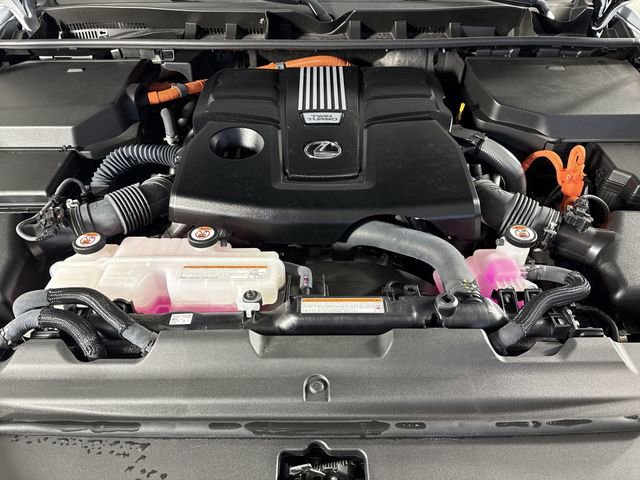 Certified 2025 Lexus LX 700h Overtrail image 31
