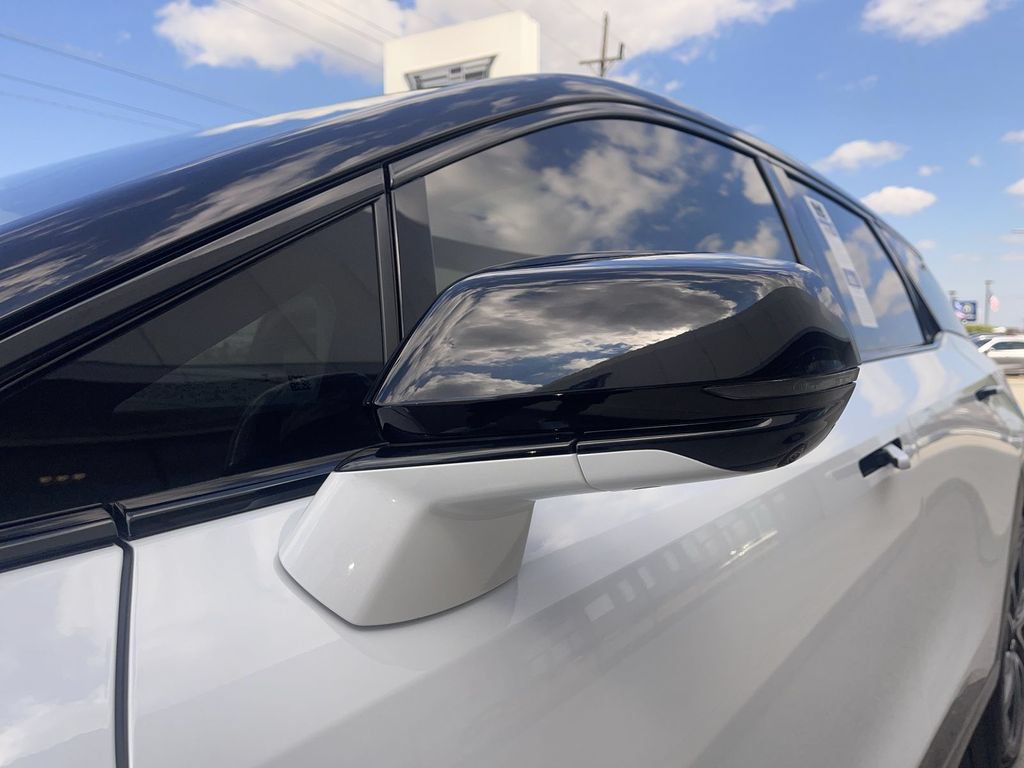 New 2027 Cadillac Optiq Sport w/ LPO, Floor Liner Package AWD/4WD image 11