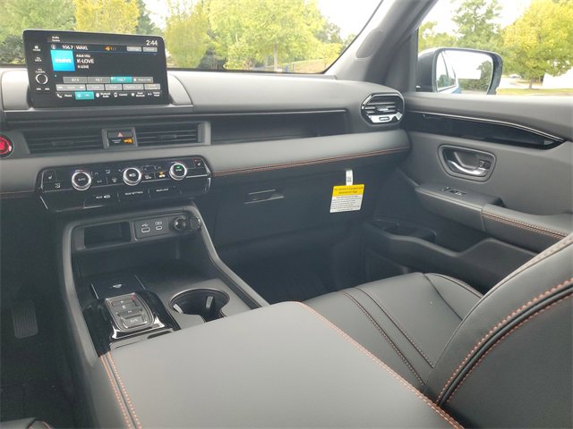 New 2025 Honda Pilot TrailSport image 14