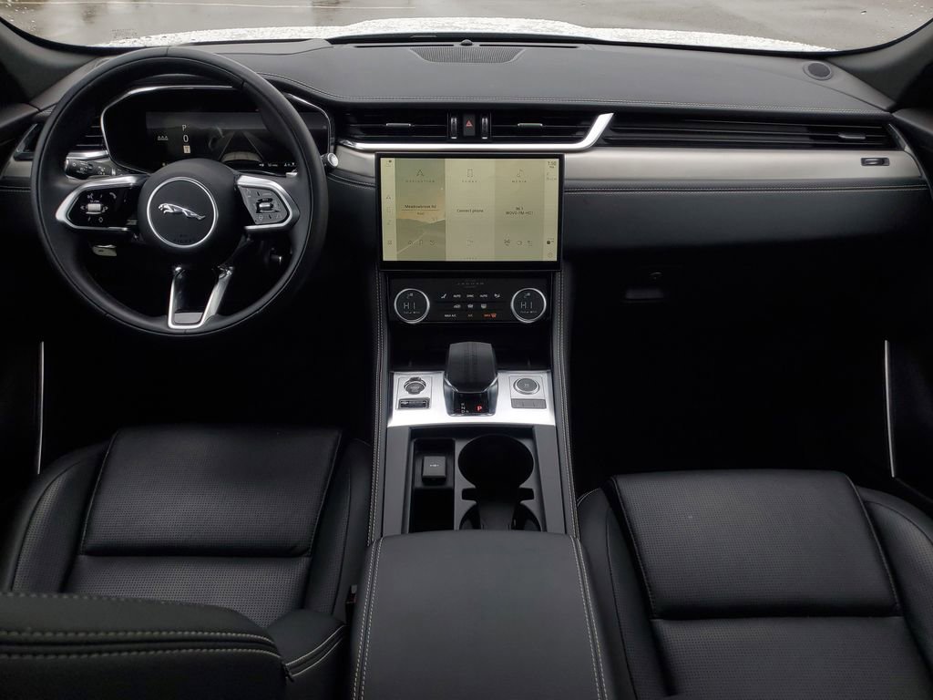 Used 2024 Jaguar F-PACE R-Dynamic S image 28