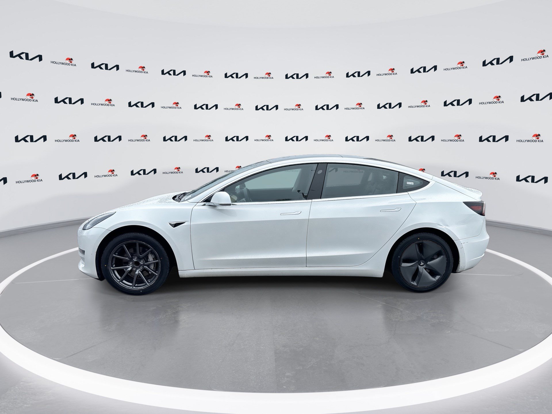 Used 2019 Tesla Model 3 Long Range RWD image 5