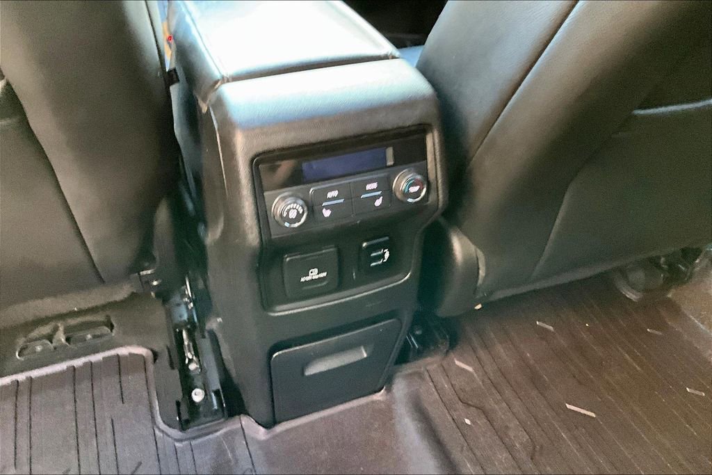 Used 2017 GMC Acadia Denali w/ Technology Package image 32