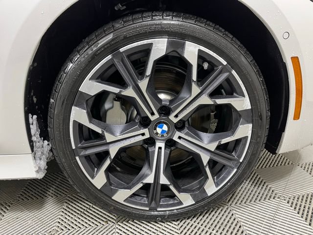 New 2026 BMW 330i xDrive Sedan w/ Premium Package AWD/4WD image 18