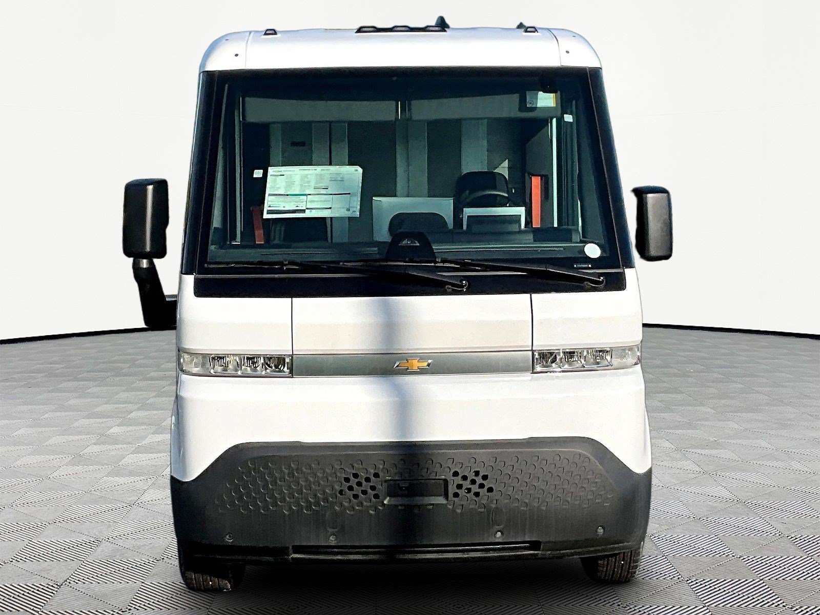 New 2025 Chevrolet Brightdrop 400 w/ Power Door Package AWD/4WD image 2