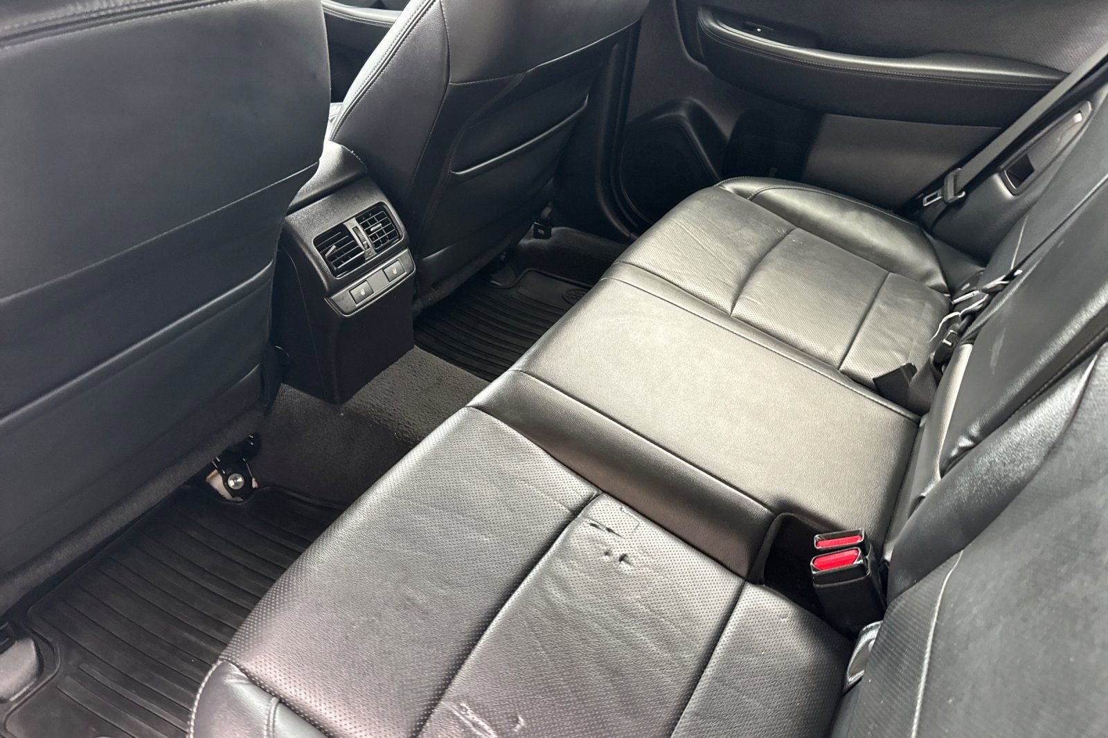 Used 2016 Subaru Outback 2.5i Limited AWD/4WD image 9