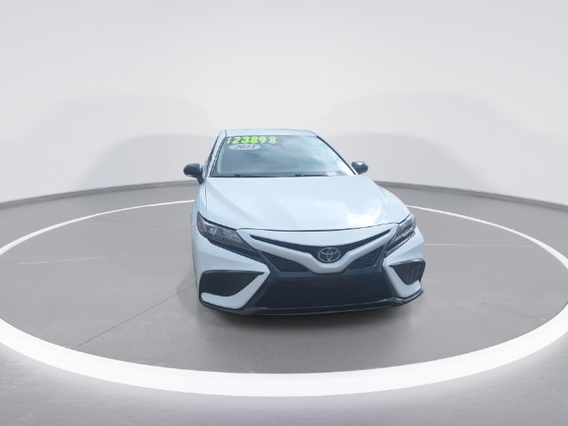 Used 2023 Toyota Camry SE FWD image 3