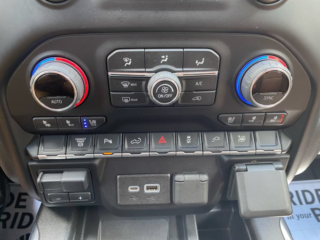 Used 2022 Chevrolet Silverado 3500 High Country AWD/4WD image 24
