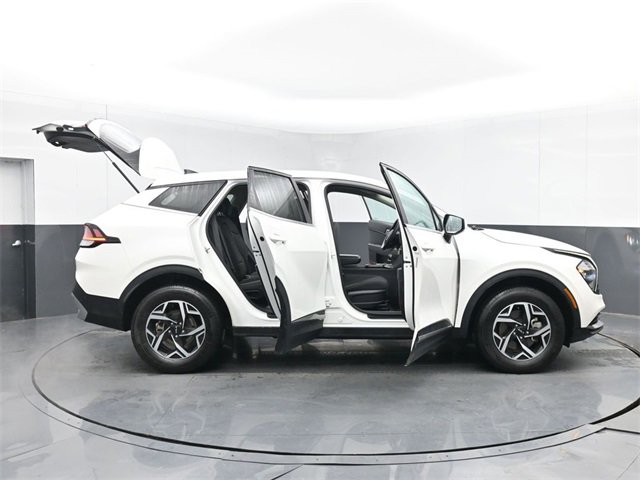 Used 2023 Kia Sportage LX image 51