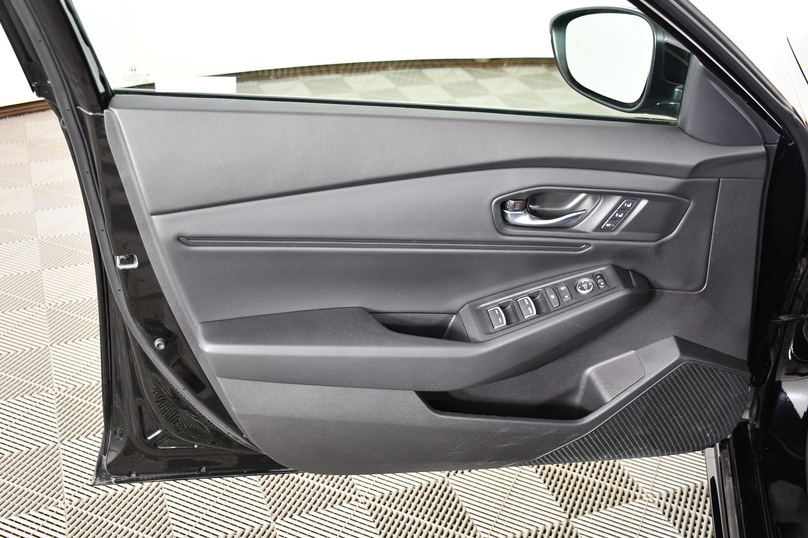 Used 2025 Honda Accord EX-L image 27