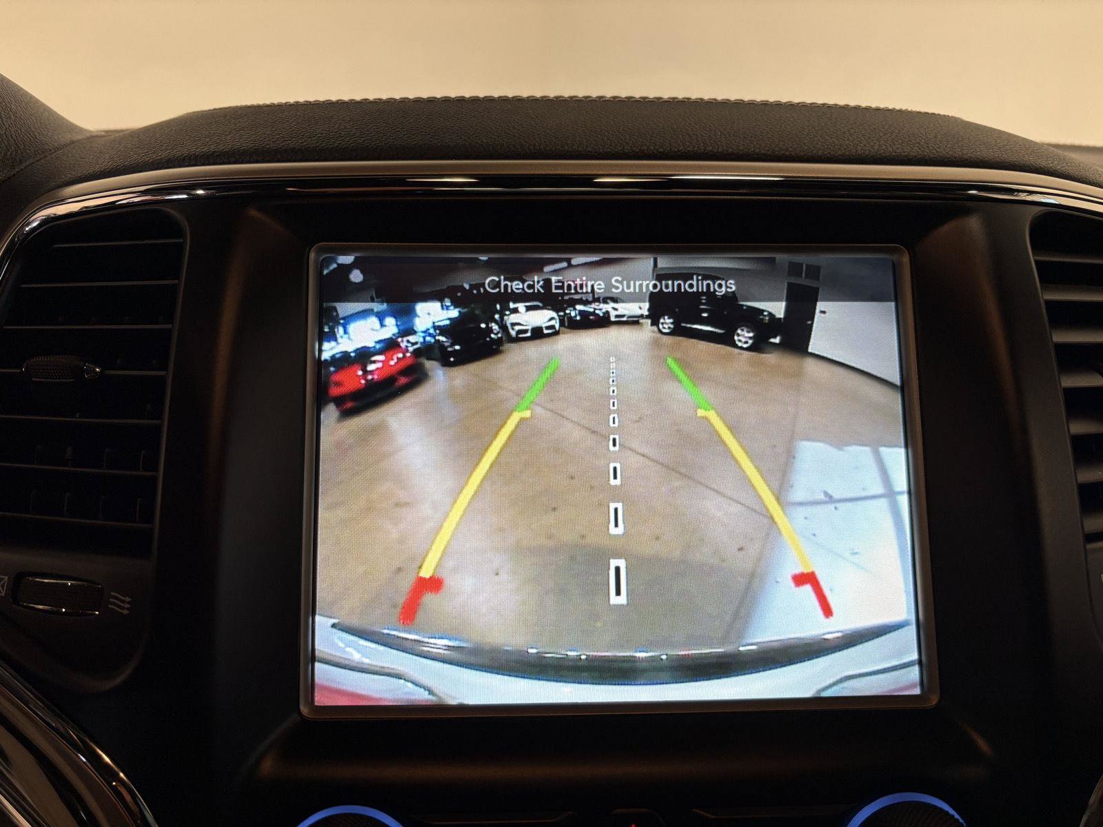 Used 2015 Jeep Grand Cherokee Overland AWD/4WD image 29