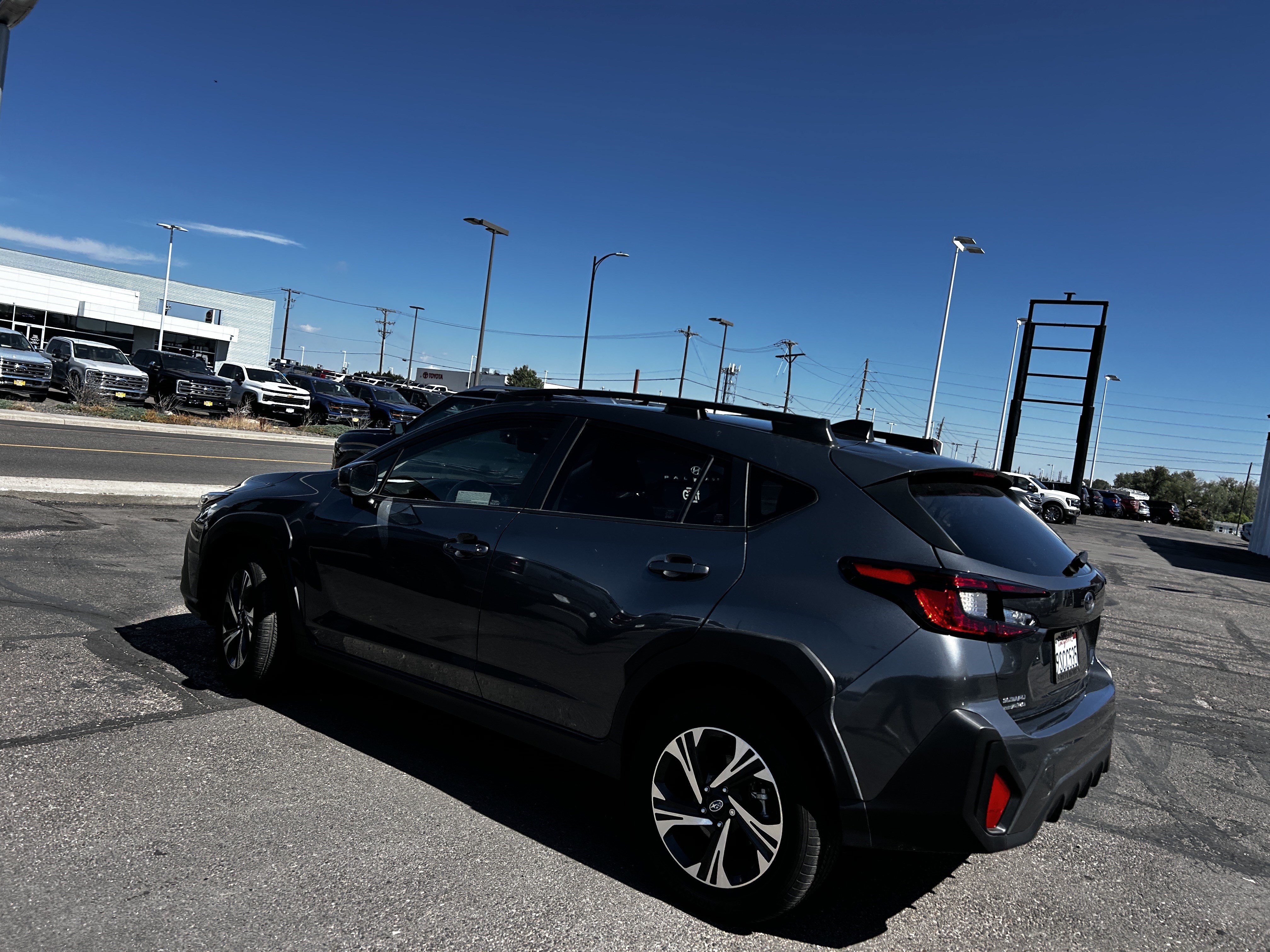 Used 2024 Subaru Crosstrek 2.0i Premium AWD/4WD image 3